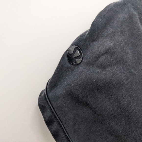 Lululemon Varsity Short, Black - Picture 3 of 6